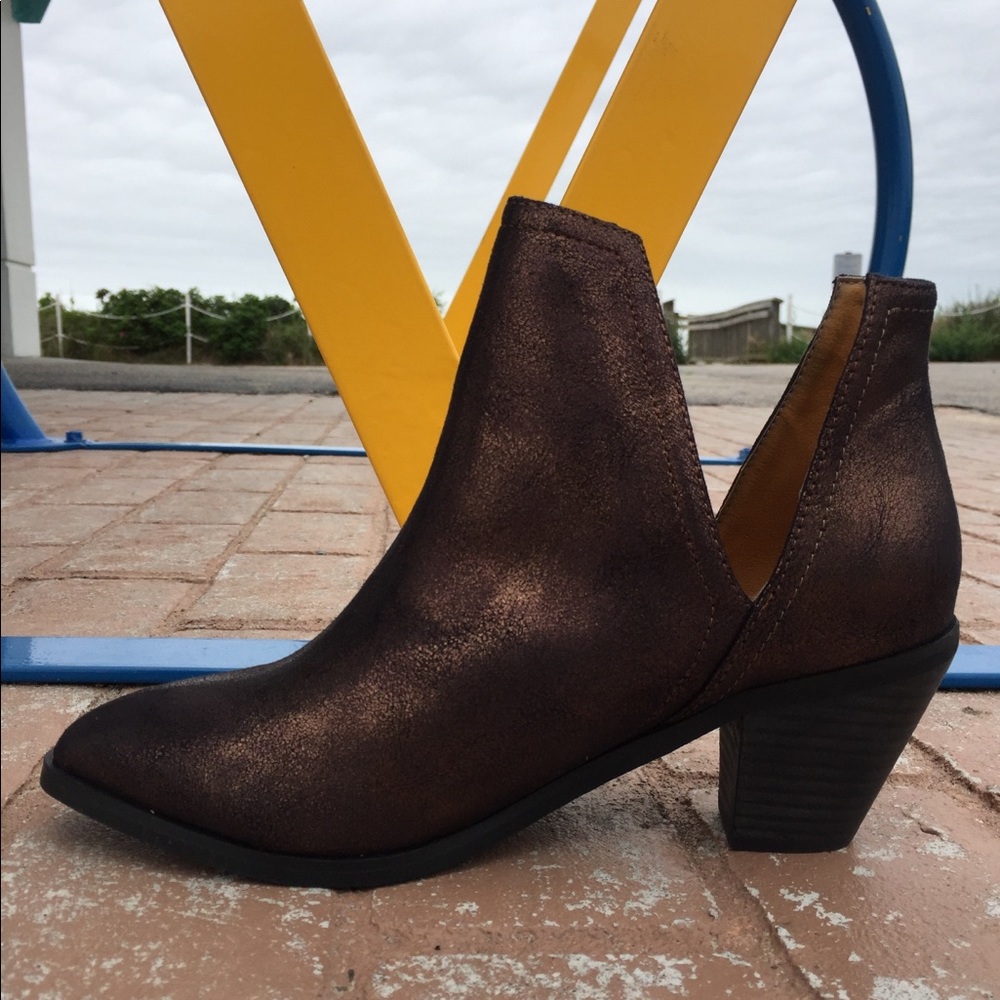 Brown boot